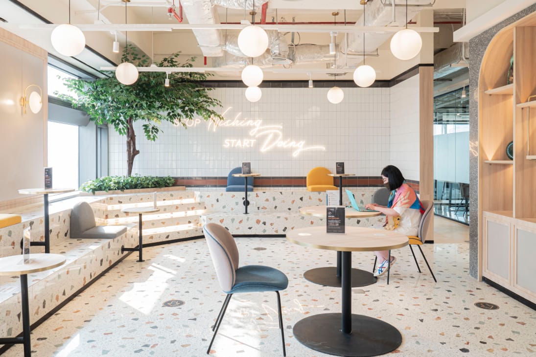 Coworking Space in Sampoerna Strategic Square GoWork